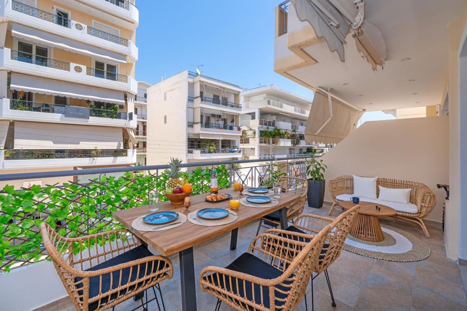 Luxurious Coastal Retreat In Central Glyfada Афины Экстерьер фото